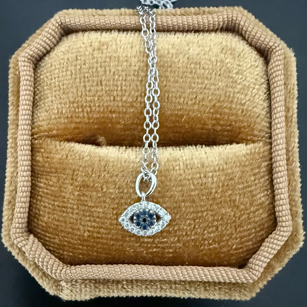 LOQUET
Talisman Evil Eye and white gold chain